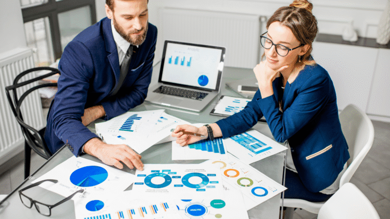 RCS a analityka marketingowa: Jak mierzyć skuteczność kampanii?